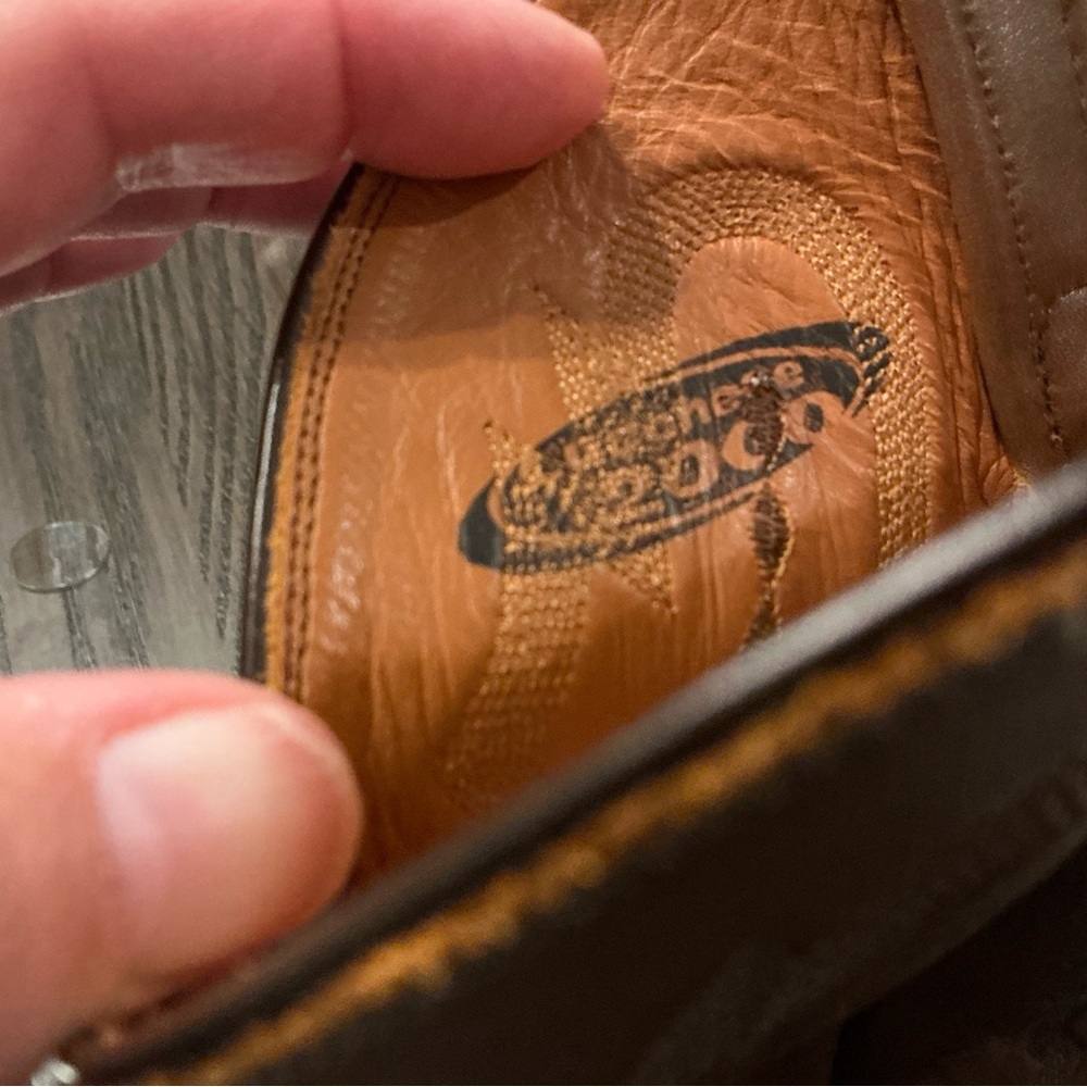 Classic Brown Leather Cowboy Boots - Picture 2 of 5